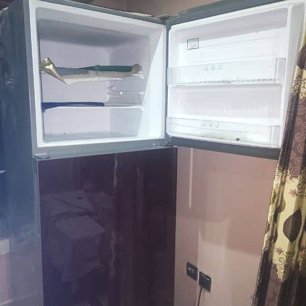 Haier Refrigerator for sell model HRF-385 4