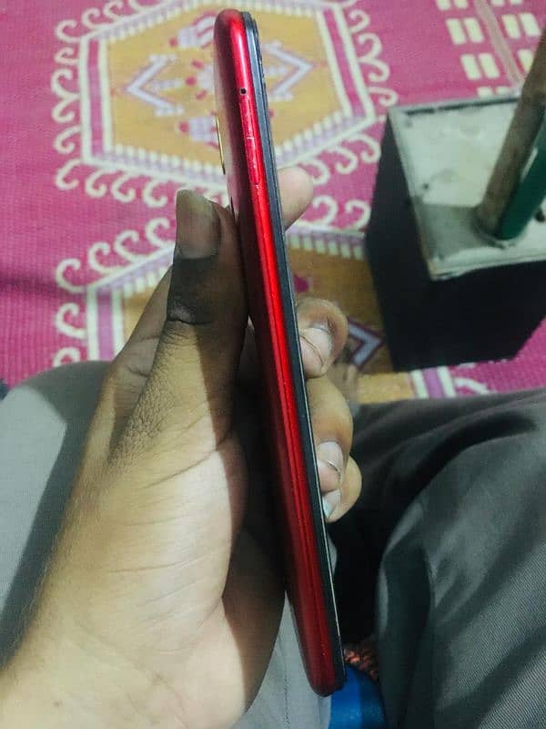 Vivo y85A 4 /64 All OK ha whatsapp No 03254452822 9