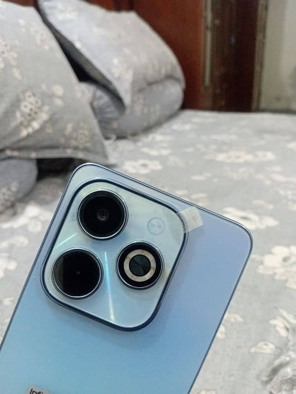 infinix hot 40i.   8/256 0