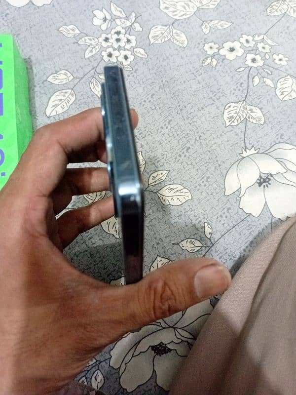 infinix hot 40i.   8/256 8