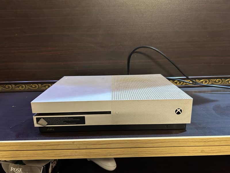 Xbox One S 0