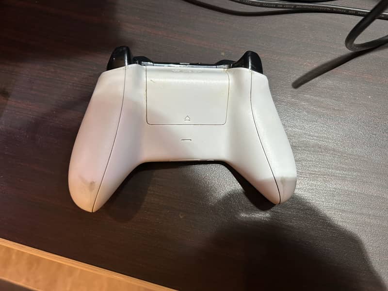 Xbox One S 3