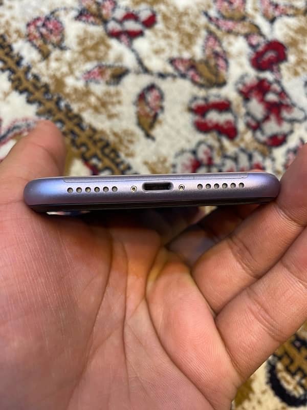 IPhone 11 64gb 7