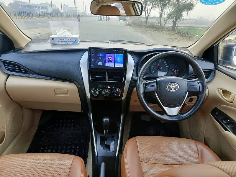 Toyota Yaris  gli Corolla 2020 12