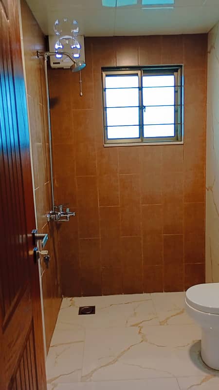 Spacious 12 Marla 4-Bedroom Apartment For Sale In Askari 10 Sector S, Lahore. 8