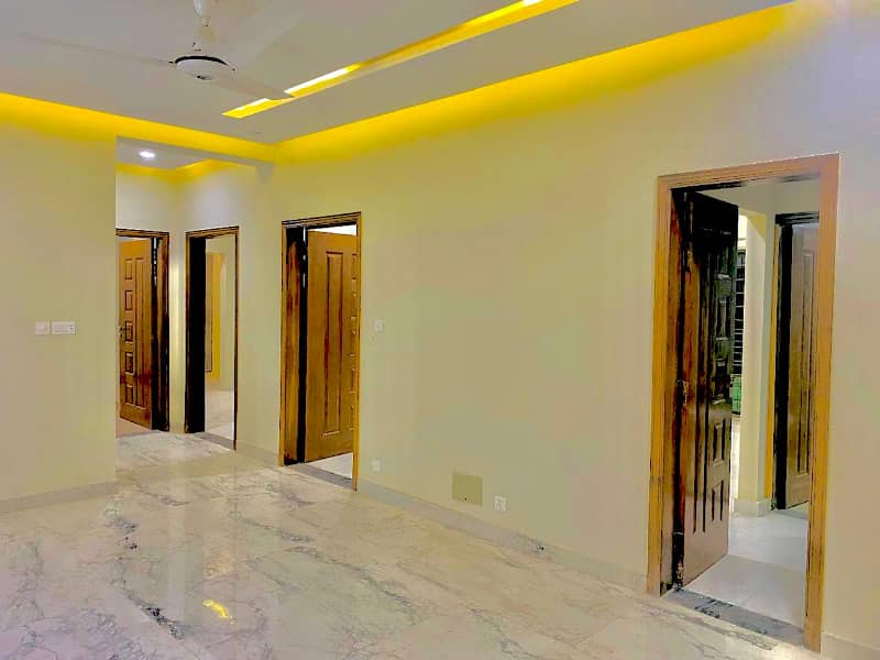 Spacious 12 Marla 4-Bedroom Apartment For Sale In Askari 10 Sector S, Lahore. 13
