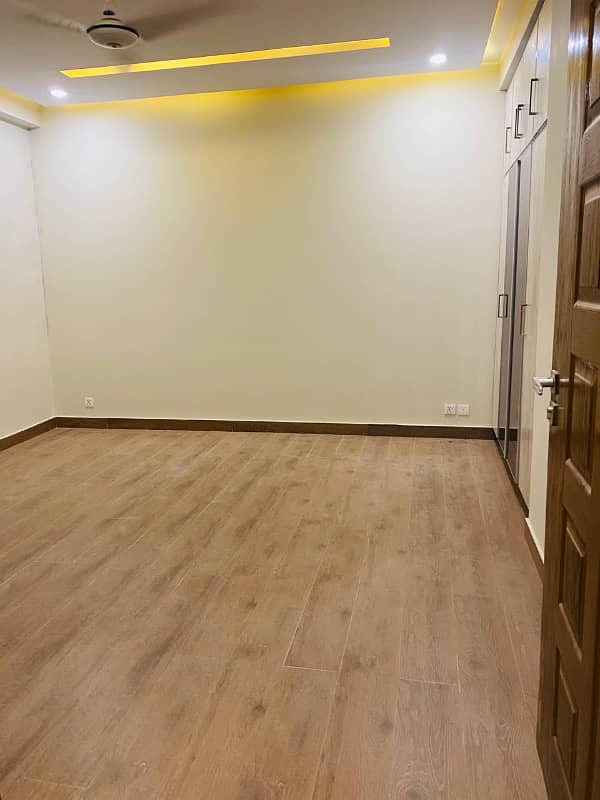 Spacious 12 Marla 4-Bedroom Apartment For Sale In Askari 10 Sector S, Lahore. 16