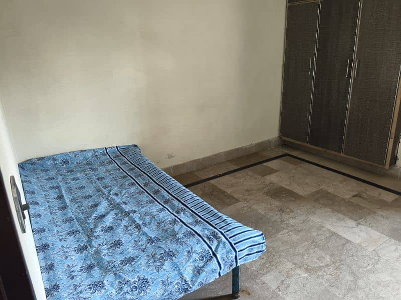 2 bed with attach washrooms second floor portion for rent 4