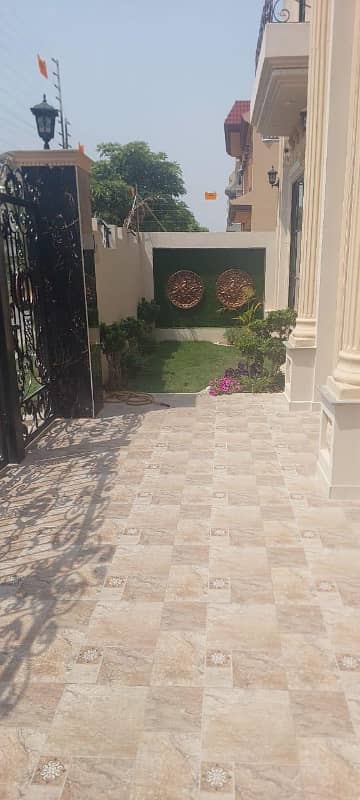 11.55 Marla Spanish House Is Available For Sale In Bismillah Housing Scheme Abu Bakar Block Lahore 3