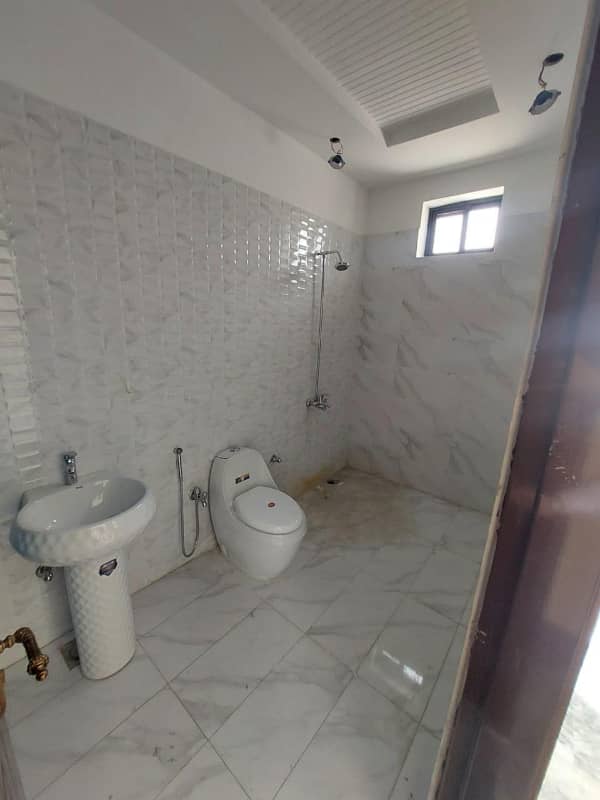 11.55 Marla Spanish House Is Available For Sale In Bismillah Housing Scheme Abu Bakar Block Lahore 5