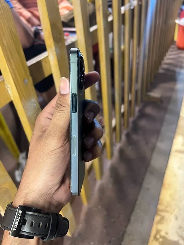 I PHONE 13 pro 128 GB 4