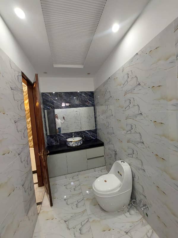 11.55 Marla Spanish House Is Available For Sale In Bismillah Housing Scheme Abu Bakar Block Lahore 19