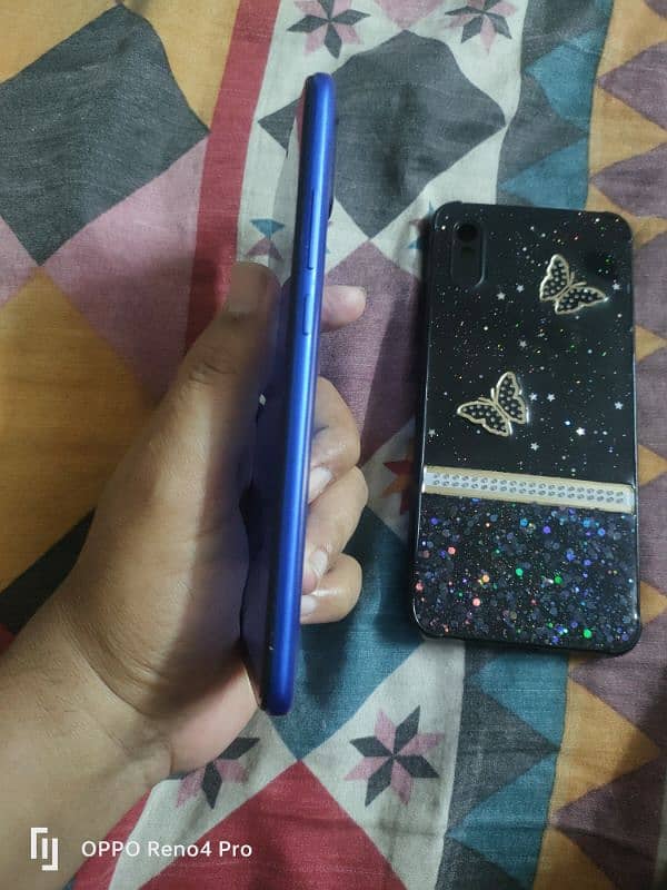 i m selling redmi 9A blue color withbox 4