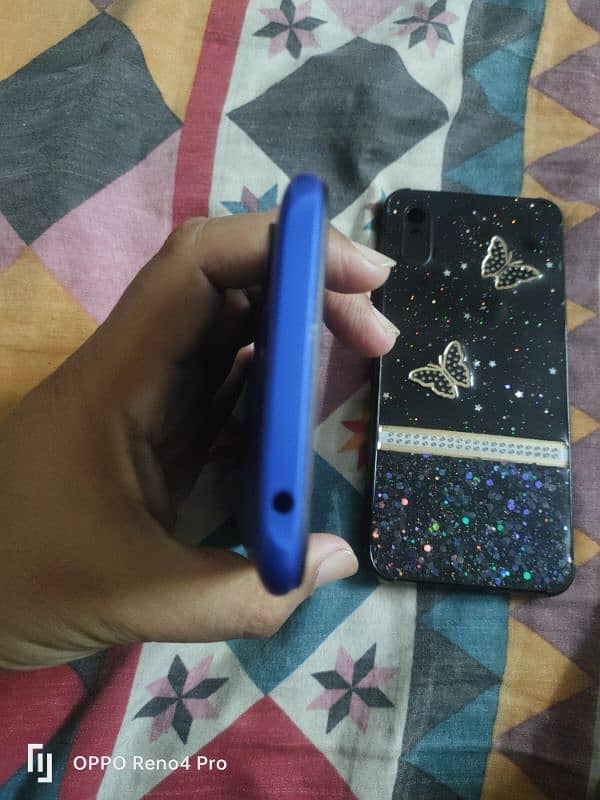 i m selling redmi 9A blue color withbox 5