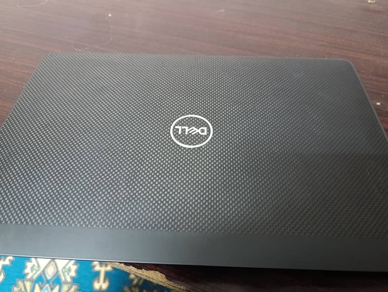 Dell latitude 7410 Core i5 10thgen 16GB ram 256SSD. 3