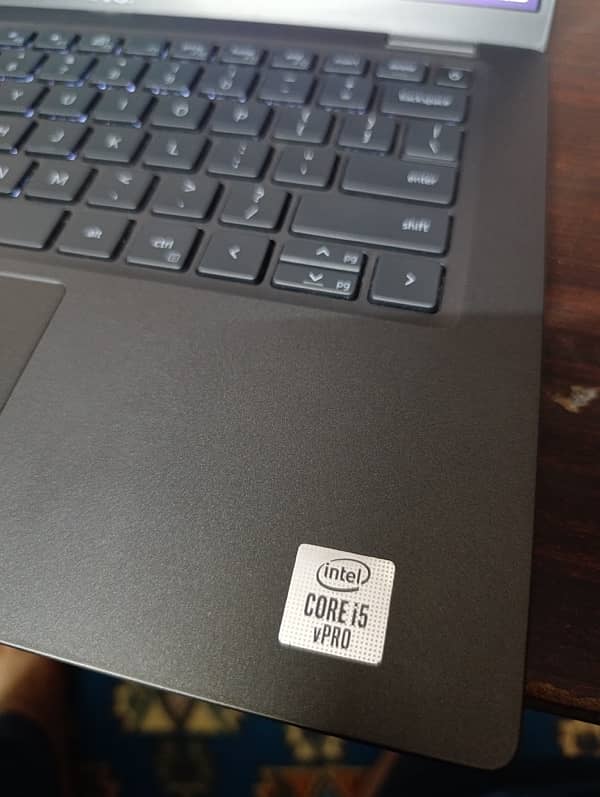 Dell latitude 7410 Core i5 10thgen 16GB ram 256SSD. 4