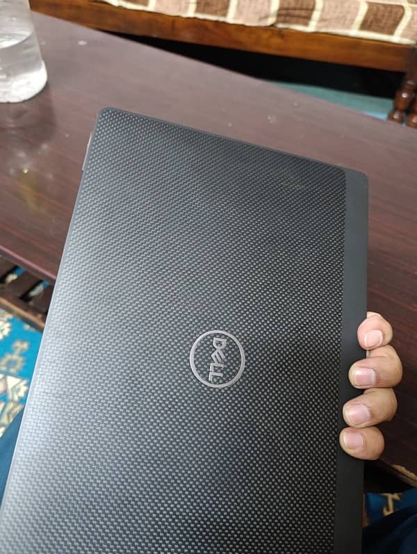 Dell latitude 7410 Core i5 10thgen 16GB ram 256SSD. 6