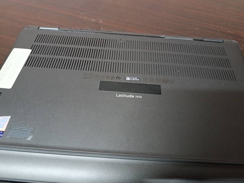 Dell latitude 7410 Core i5 10thgen 16GB ram 256SSD. 8