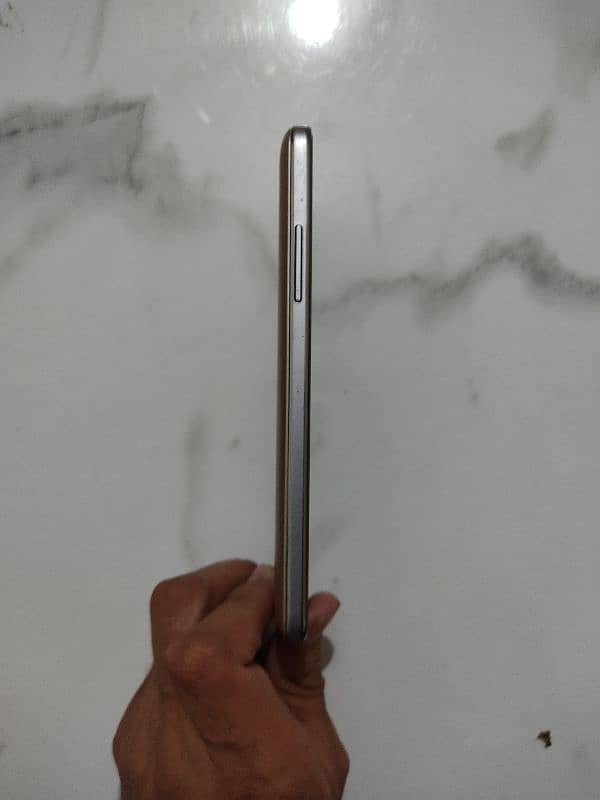Samsung Galaxy New and Genuine Condition 1
