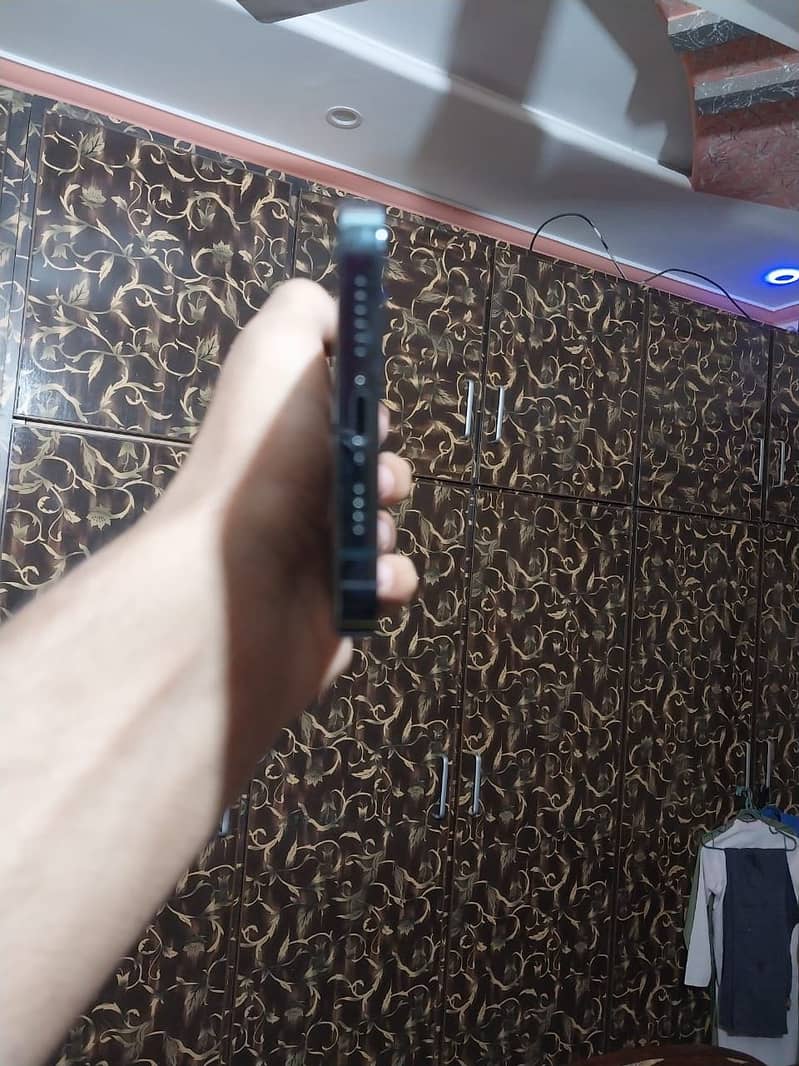 12 pro max factory unlocked 2
