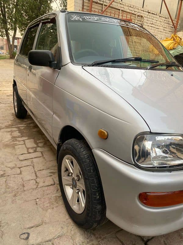 Daihatsu Cuore 2011 5