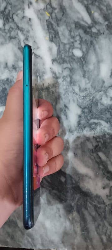 infinix Hot 10 6 128 with box + charger call 0334 8977842 3