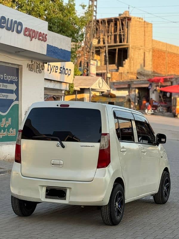 Suzuki Wagon R FX Japanese 2014/2017 model 2