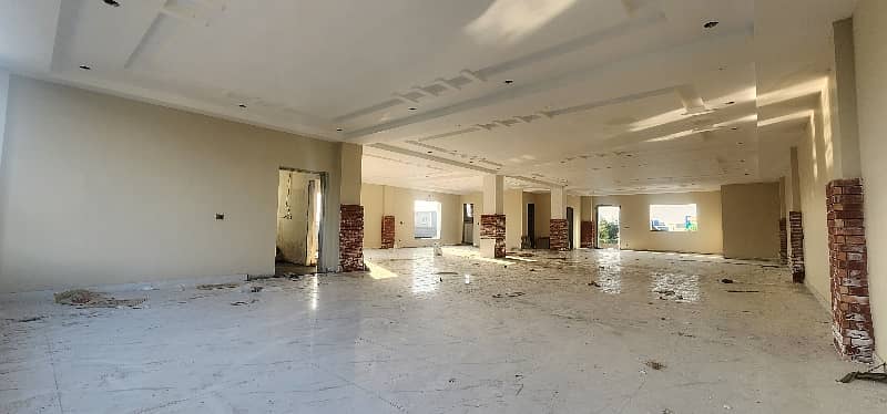 1 Kanal Beautiful Brand New Floor Available For Rent 7
