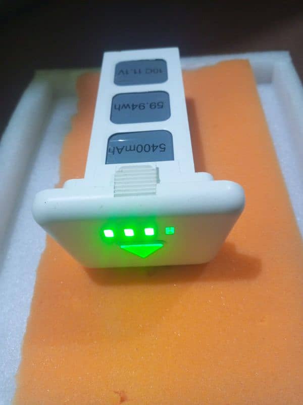Dji Phantom 3 & 4 Battery available 2