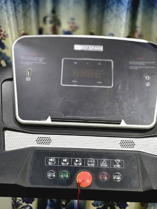 Treadmill - JC BUCKMAN V-Jog Treadmill 1