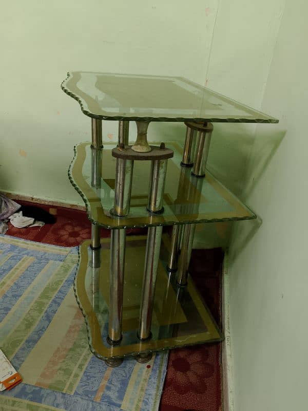 Selling my table 1