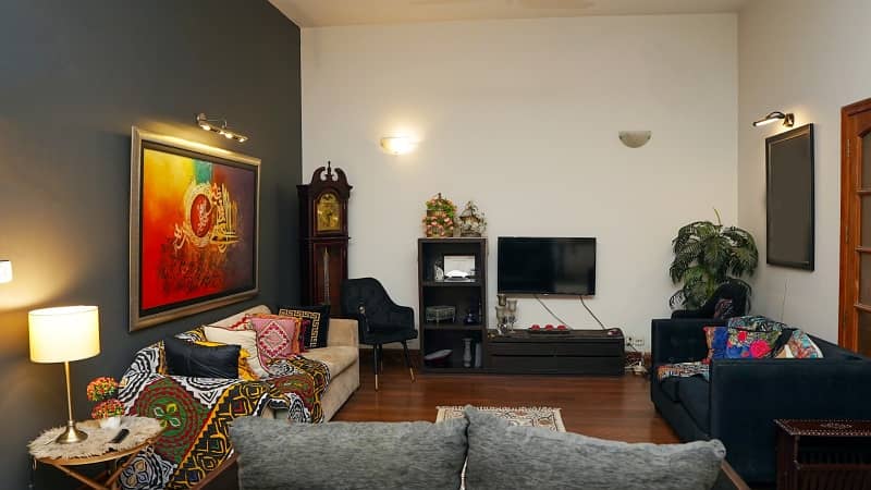 Block H-4,10 Marla House 13=4 Bed Tile Floor Single Kitchen 60 Ft Road 9