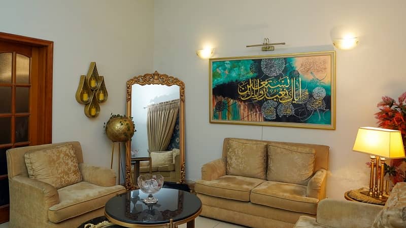 Block H-4,10 Marla House 13=4 Bed Tile Floor Single Kitchen 60 Ft Road 15