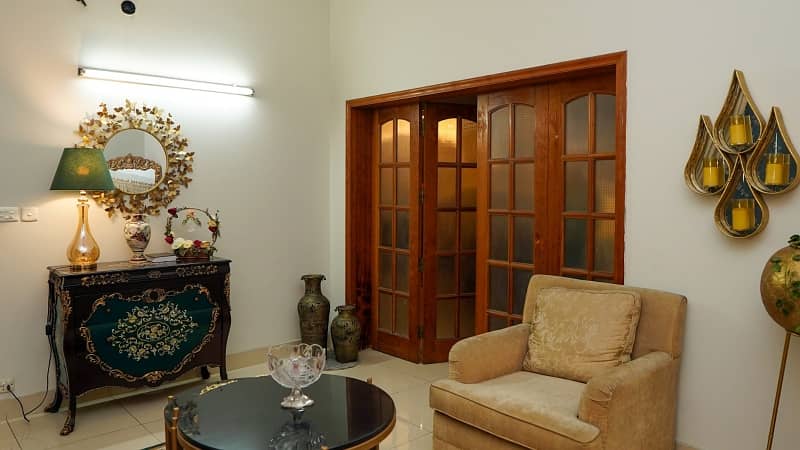 Block H-4,10 Marla House 13=4 Bed Tile Floor Single Kitchen 60 Ft Road 41