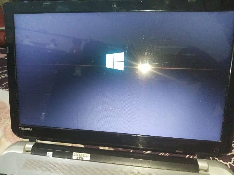 Laptop With 1GB AMD integrated graphics 1