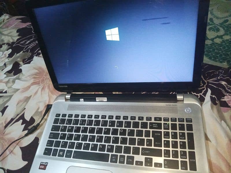 Laptop With 1GB AMD integrated graphics 3