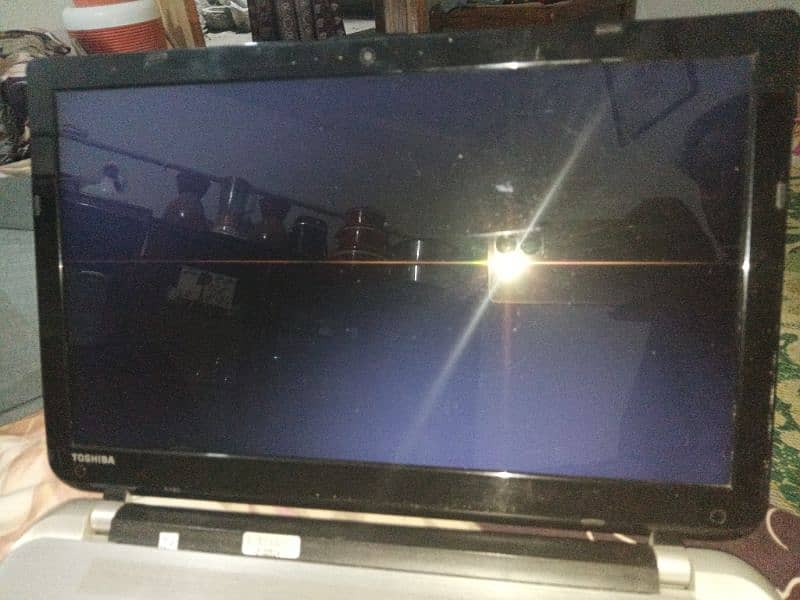 Laptop With 1GB AMD integrated graphics 8