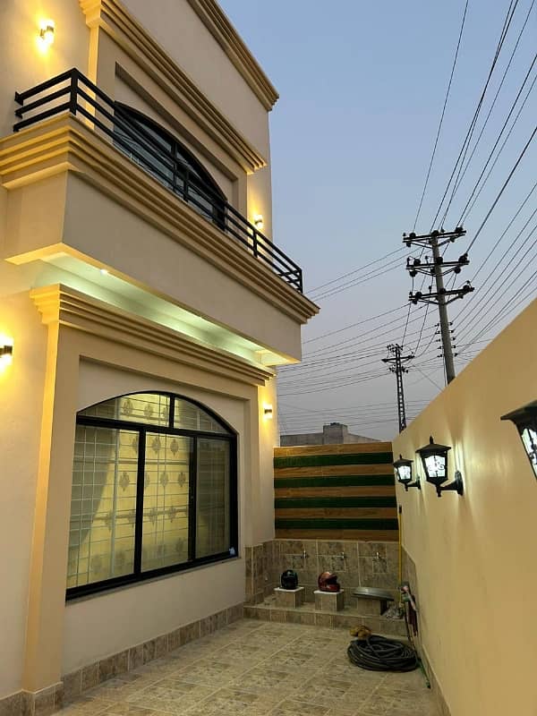 Stunning 4500 Square Feet House In LDA Avenue Available 1