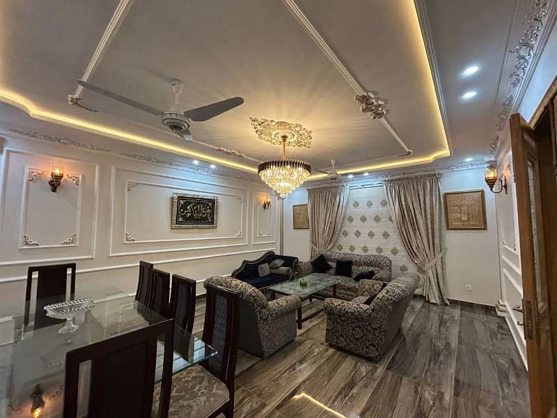 Stunning 4500 Square Feet House In LDA Avenue Available 8