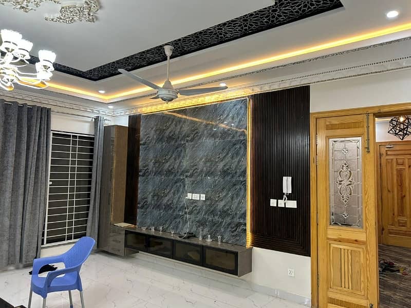 Stunning 4500 Square Feet House In LDA Avenue Available 35