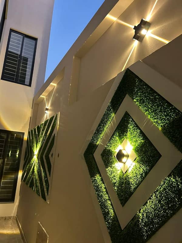 Stunning 4500 Square Feet House In LDA Avenue Available 36