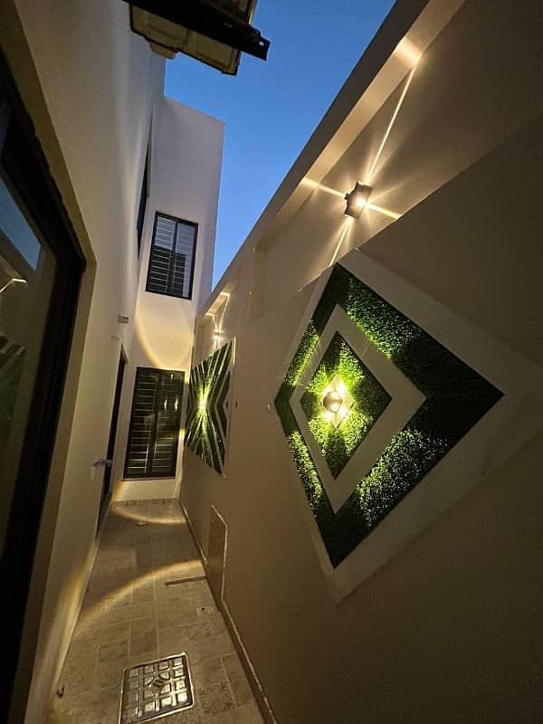 Stunning 4500 Square Feet House In LDA Avenue Available 37