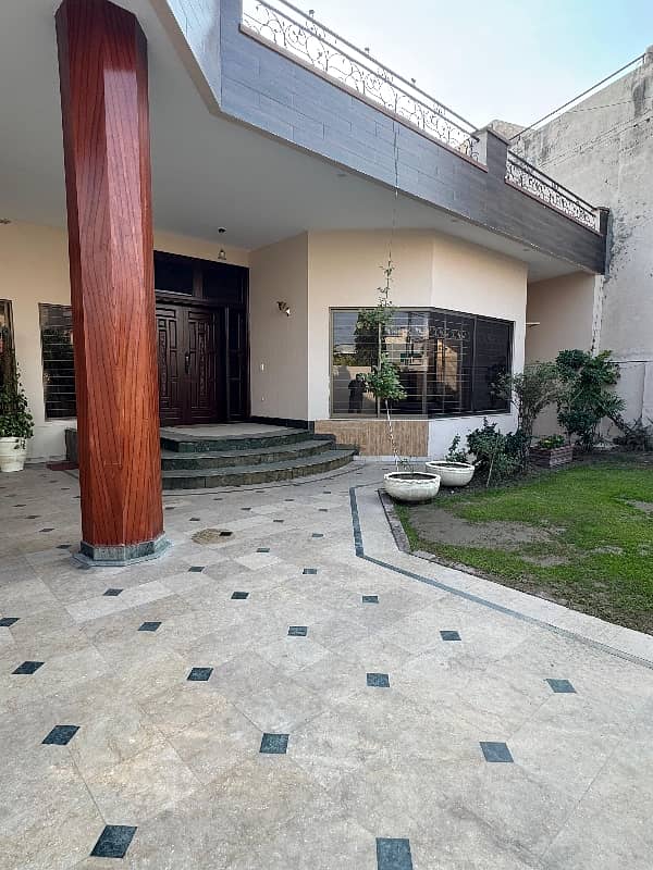 26 Marla House Tile Floor 6 Bed 0