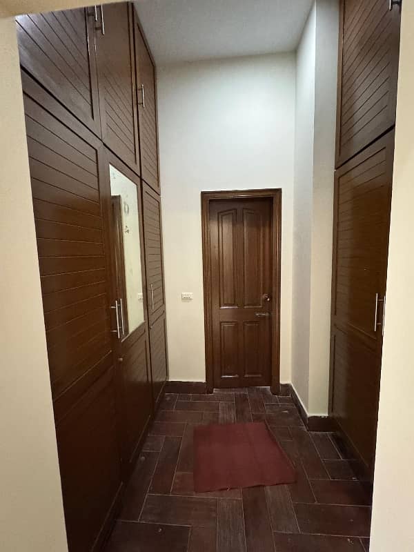 26 Marla House Tile Floor 6 Bed 16