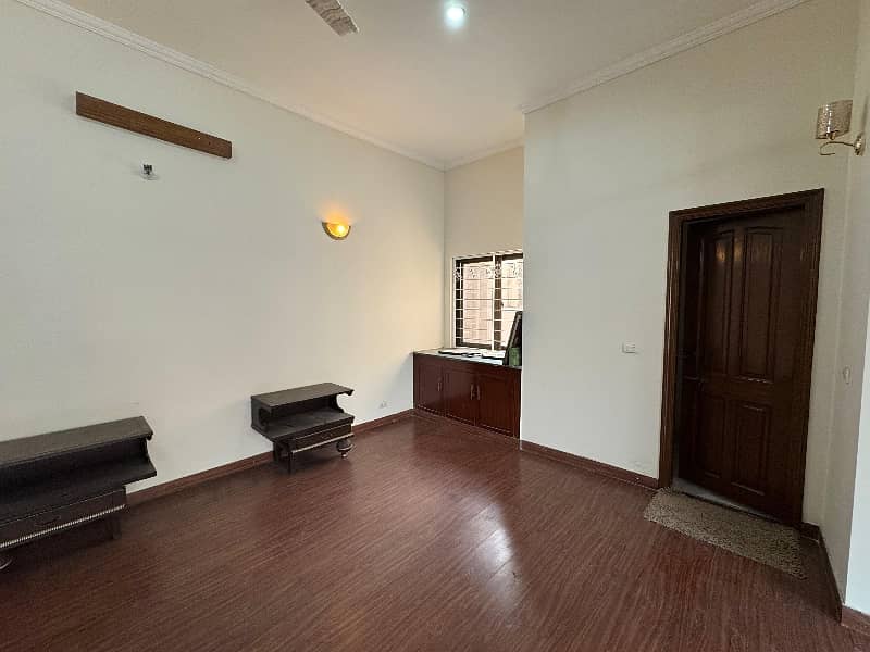 26 Marla House Tile Floor 6 Bed 26