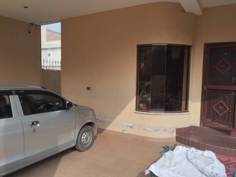 Centrally Located House In Valencia - Block A Is Available For sale 4