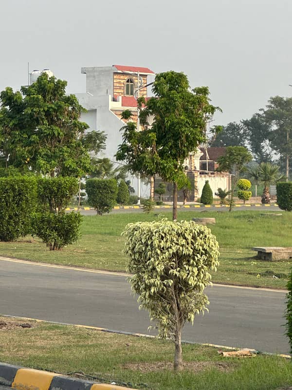 5-Marla Possession plots Available On Installment At 3.5 Years In LDA Approved Society 5