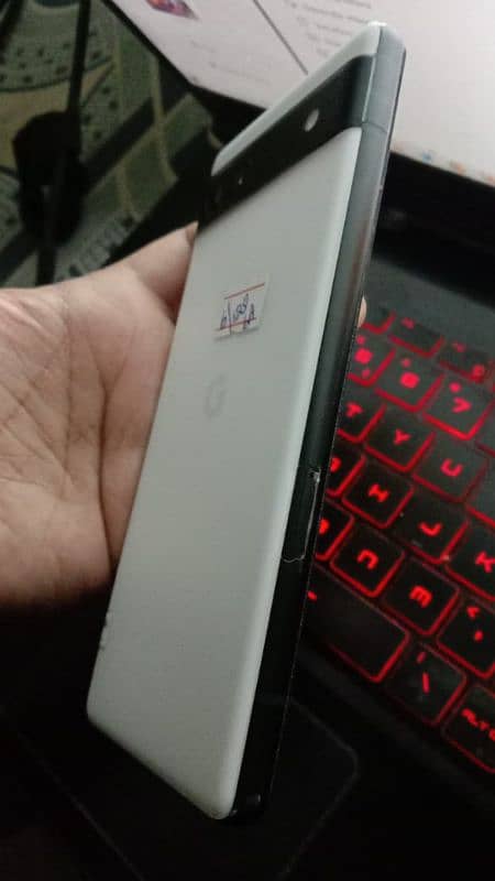 Google pixel 6a white 5