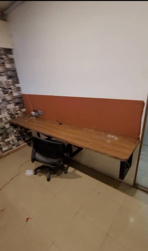 Sami furnished office for rent 700sqft in shahar e Faisal. 3
