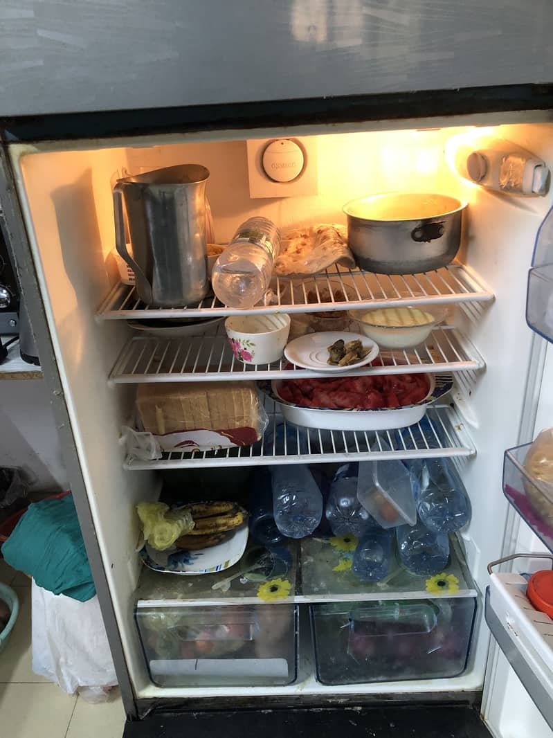 ELECTROLUX FRIDGE IN BEST WORKING CONDITION FULL SIZE 4